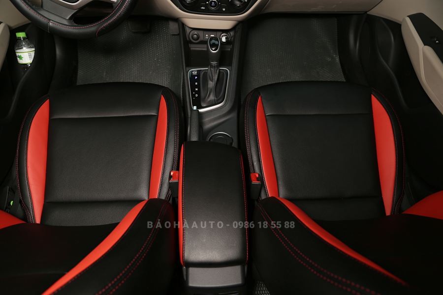 boc-ghe-da-hyundai-9 Bọc ghế da Hyundai. Tân trang nội thất cho dòng xe huyền thoại