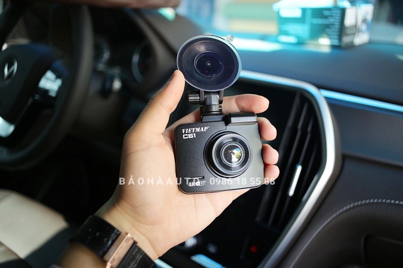 camera-vietmap-c61-lap-dat-camera-hanh-trinh-cho-o-to-5-1 Camera Vietmap C61 – lắp đặt camera hành trình cho ô tô