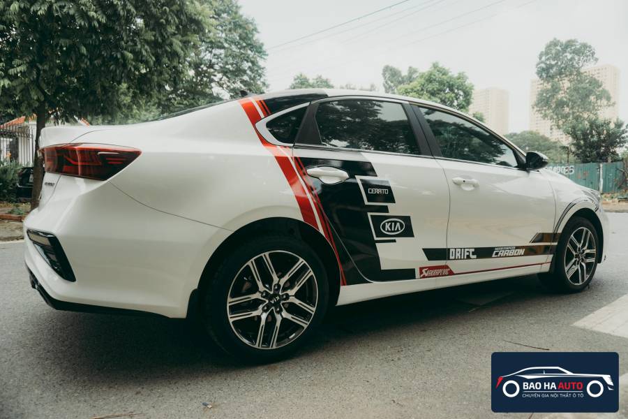dan-decal-wrap-doi-mau-xe-o-to-2-1 Dán Decal Wrap đổi màu xe ô tô uy tín tại Hà Nội – Báo giá chi tiết từ NSX